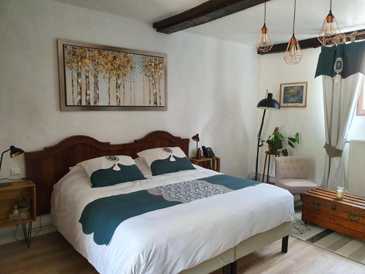 La Fresnaie : Chambres ,Table D'Hotes & Spa Tille Exterior photo